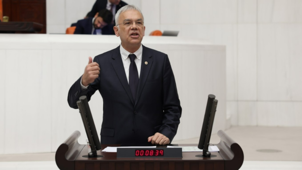Kayıhan Pala