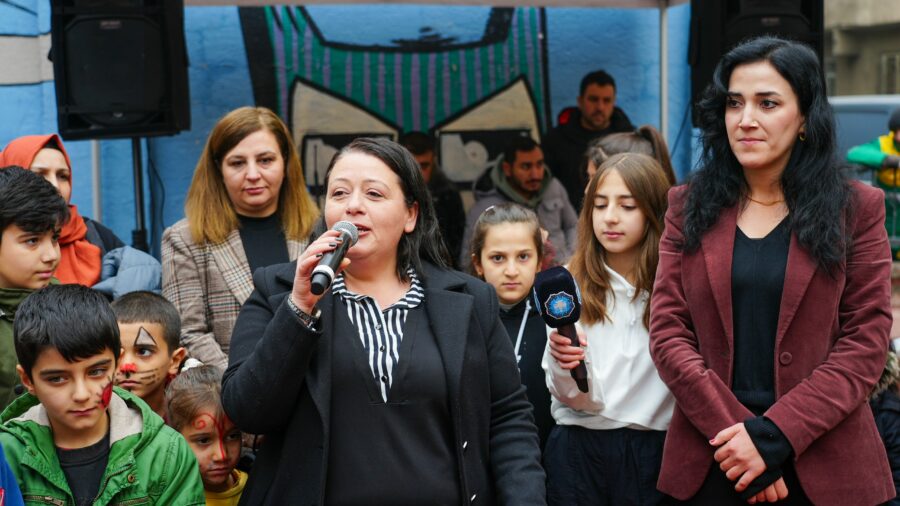 Bağlar'da Çocuklar Spor ve Sanatla Buluştu