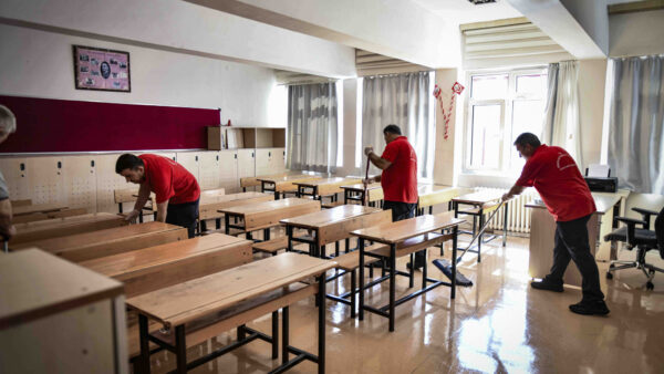 Eğitimde tasarruf öğrencilerin psikolojisi ve sağlığını tehdit ediyor