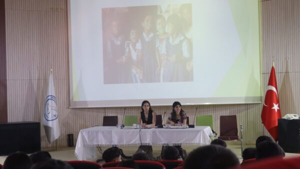 Erciş’te Çocuklarla “Şiddeti Birlikte Önlüyoruz” Semineri Düzenlendi