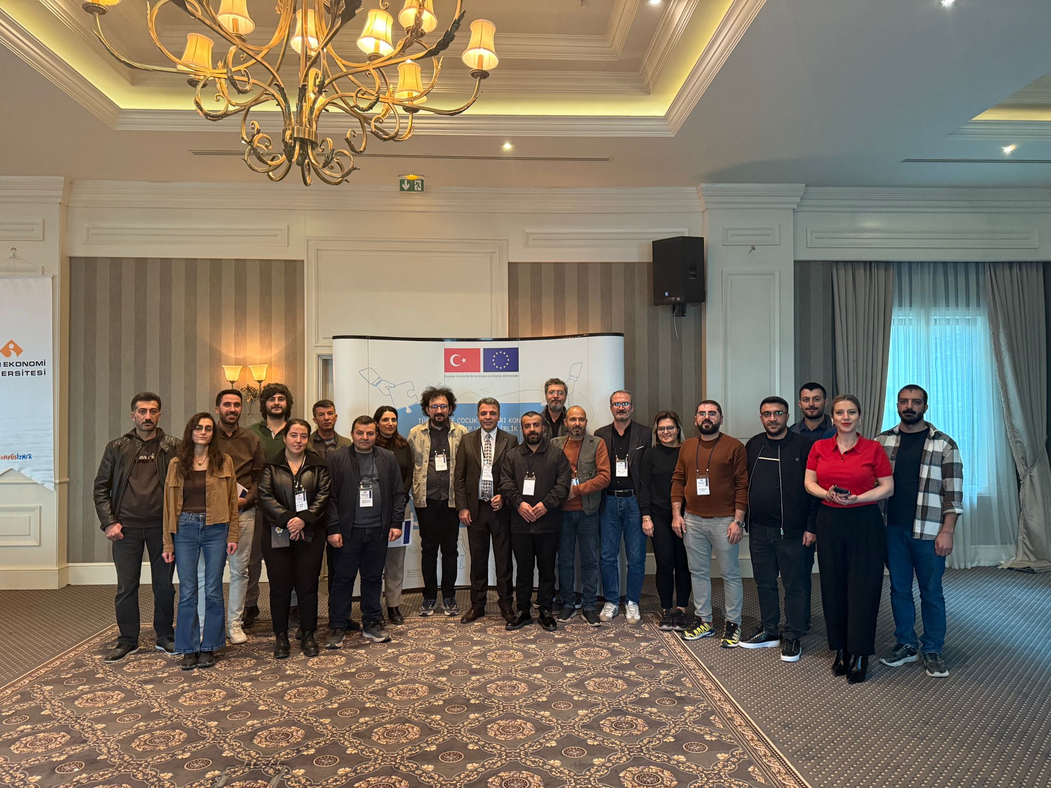 Van’da Gazeteciler Çocuk Hakları Odaklı Haberciliği Tartıştı